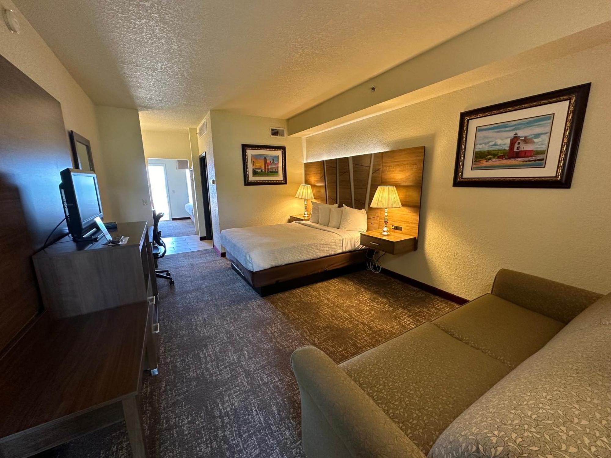 Mackinaw Beach And Bay Inn & Suites Mackinaw City Buitenkant foto