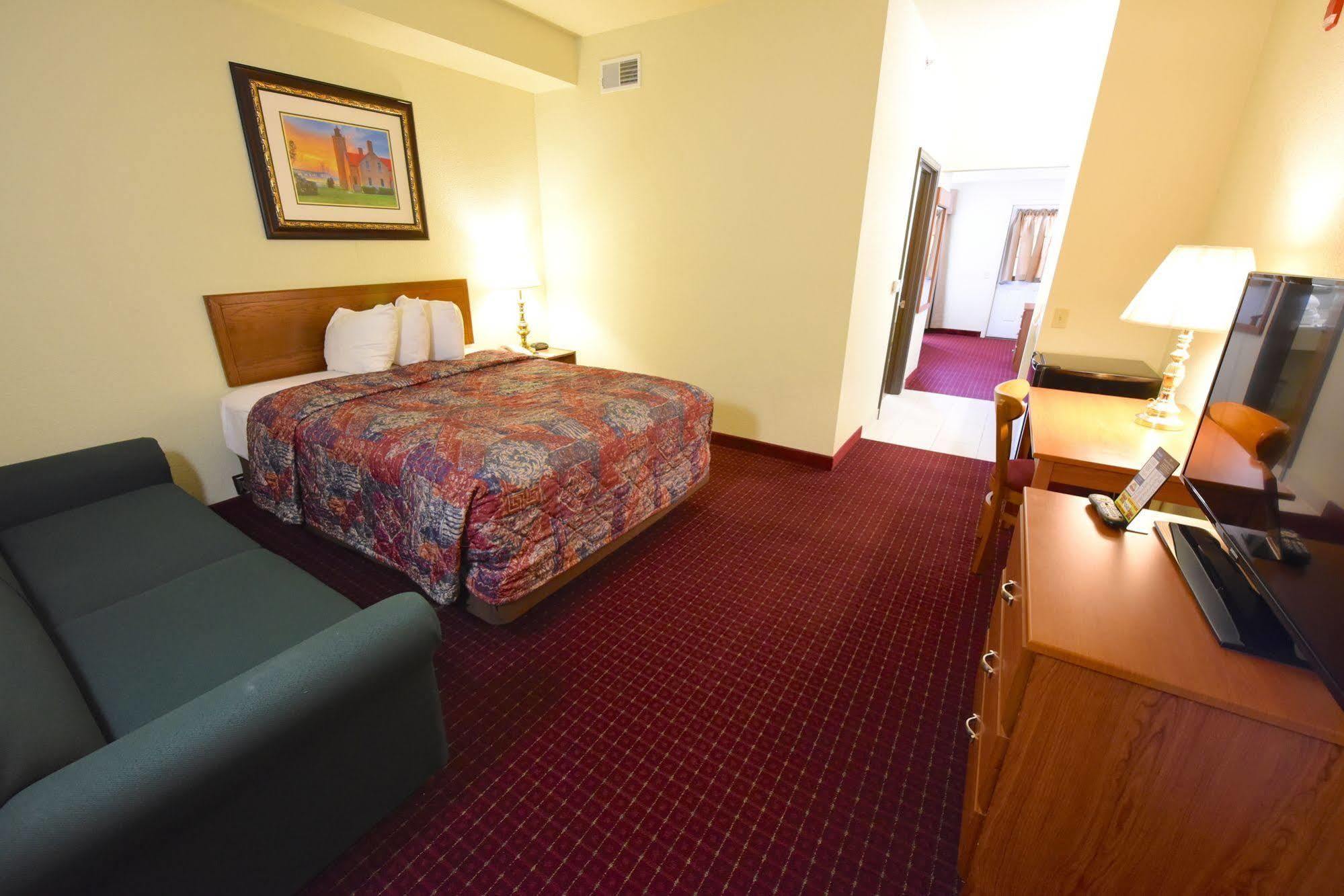 Mackinaw Beach And Bay Inn & Suites Mackinaw City Buitenkant foto